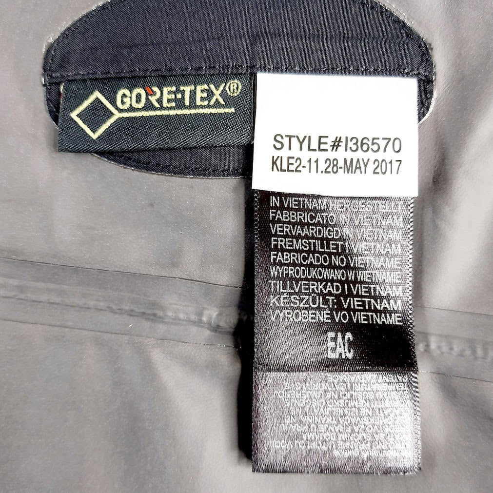 Marmot Gore-Tex kuoritakki koko XL