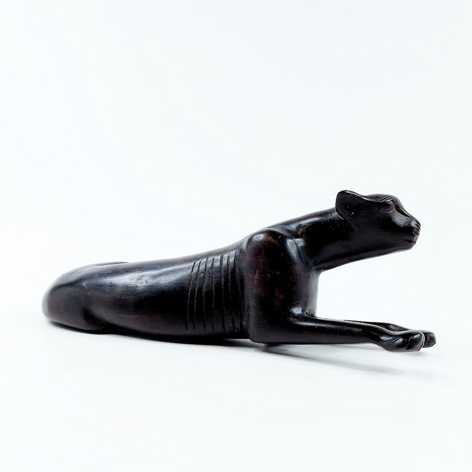 Mustapantteri figuuri