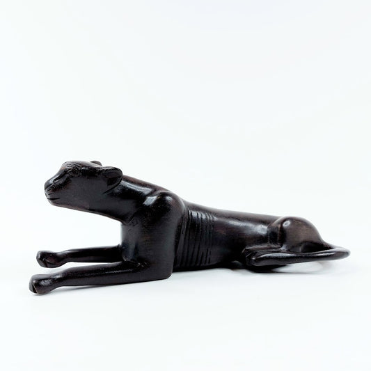 Mustapantteri figuuri