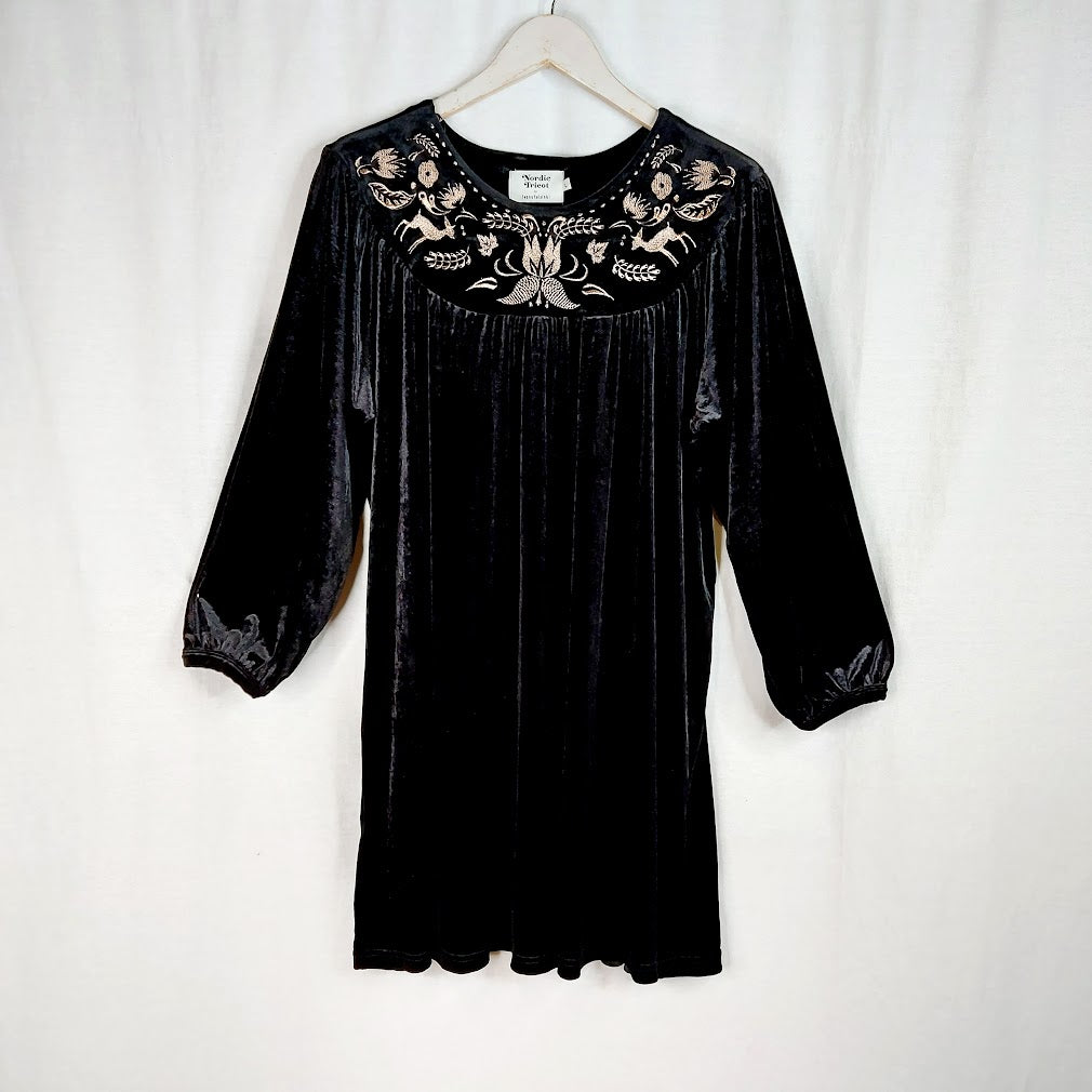 Nordic Tricot by Ivana Helsinki Veluuritunika L