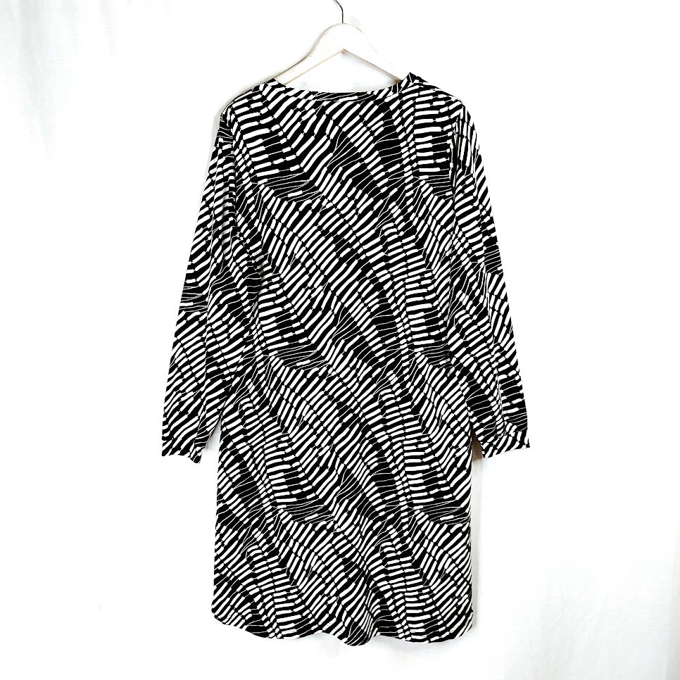 Nosh trikoomekko koko XL