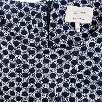 Numph Bina mekko koko M
