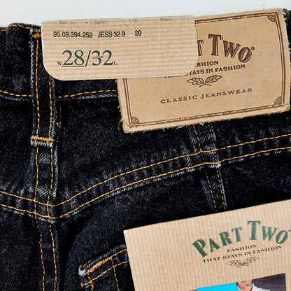 Part Two Jess farkut koko 28/32"