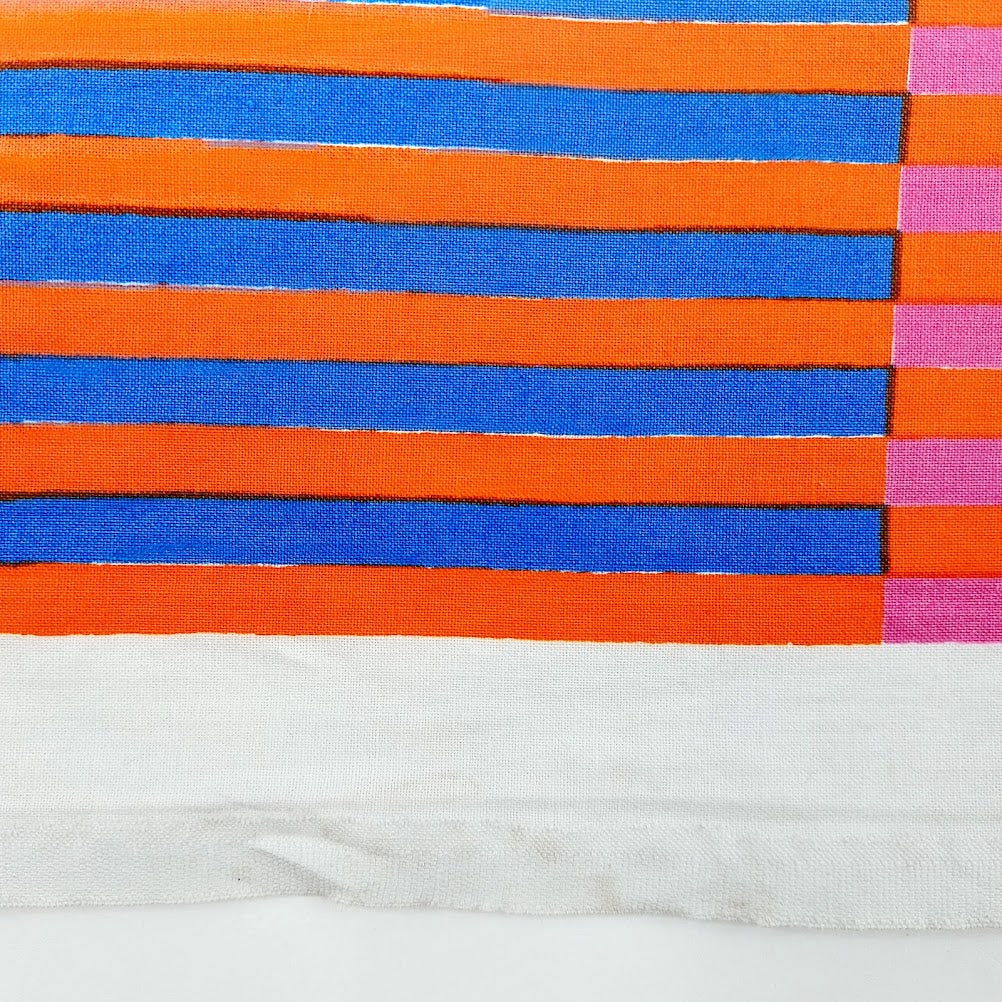 Pöytäliina Marimekko Nauru kankaasta 140x280 cm