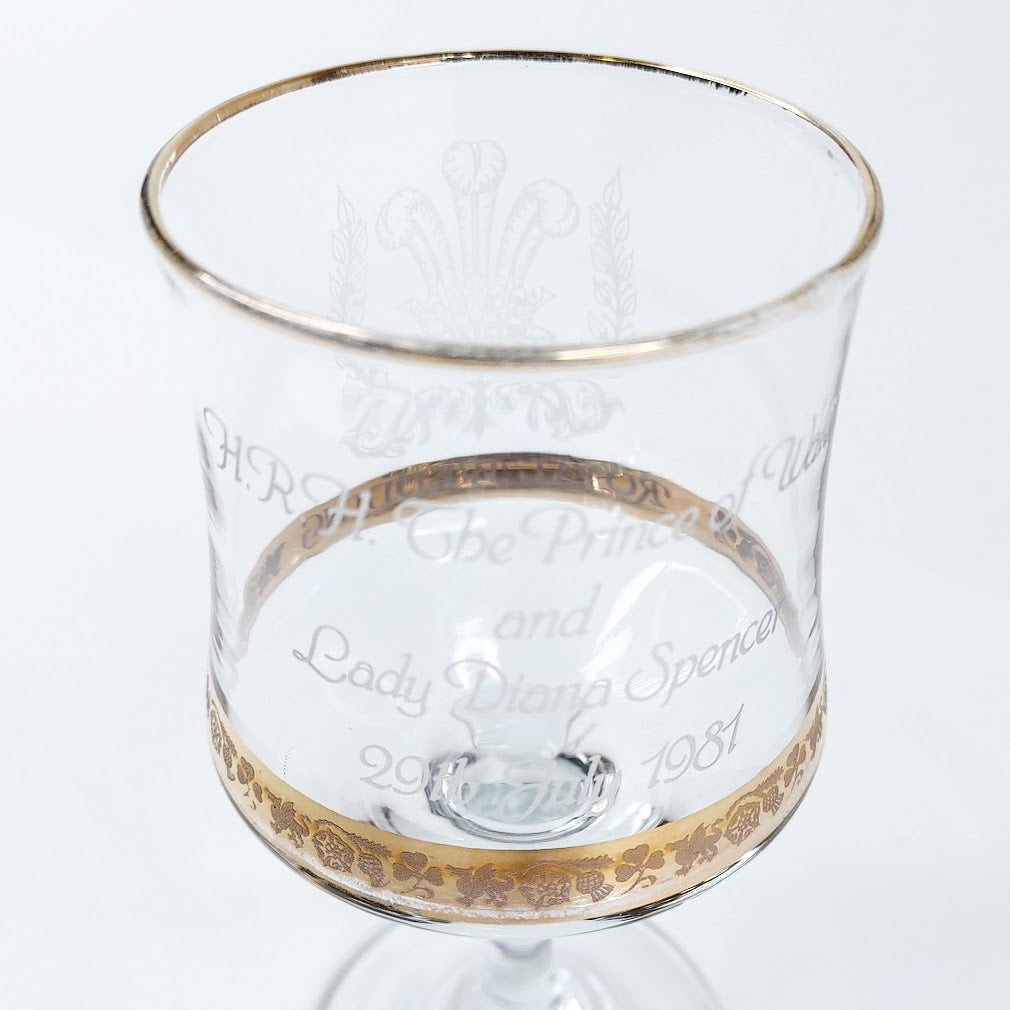 Prinssi Charlesin ja Lady Dianan häiden muistopikari