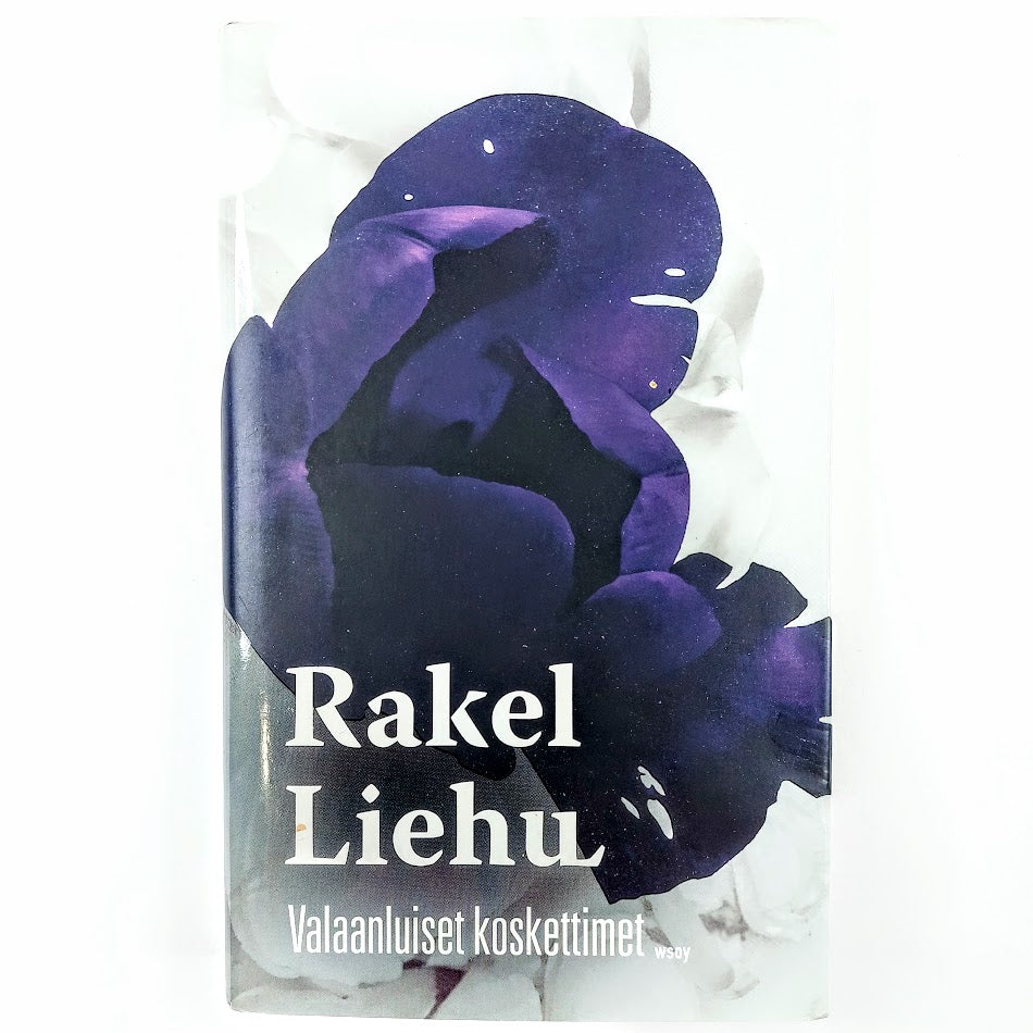 Rakel Liehu: Valaanluiset koskettimet
