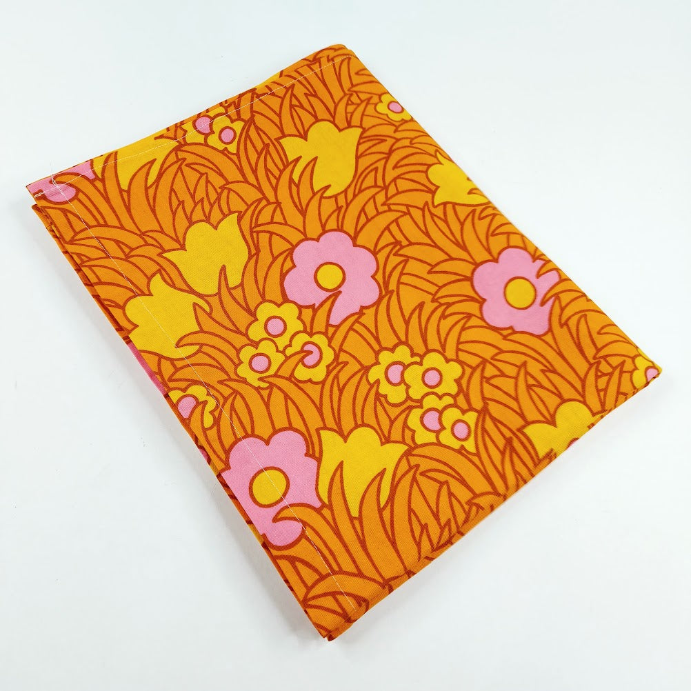 Retro kukkakuvioinen kangaspala 75x122 cm 2 kpl