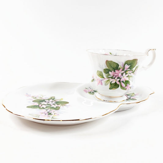 Royal Albert Bone China Mayflower aamiaissetti 2 osaa