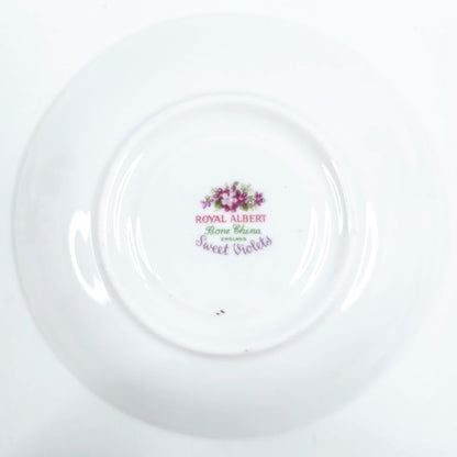 Royal Albert Sweet Violets teekuppi ja tassi 4kpl