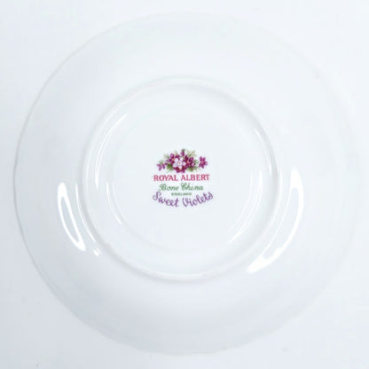 Royal Albert Sweet Violets teekuppi ja tassi 4kpl