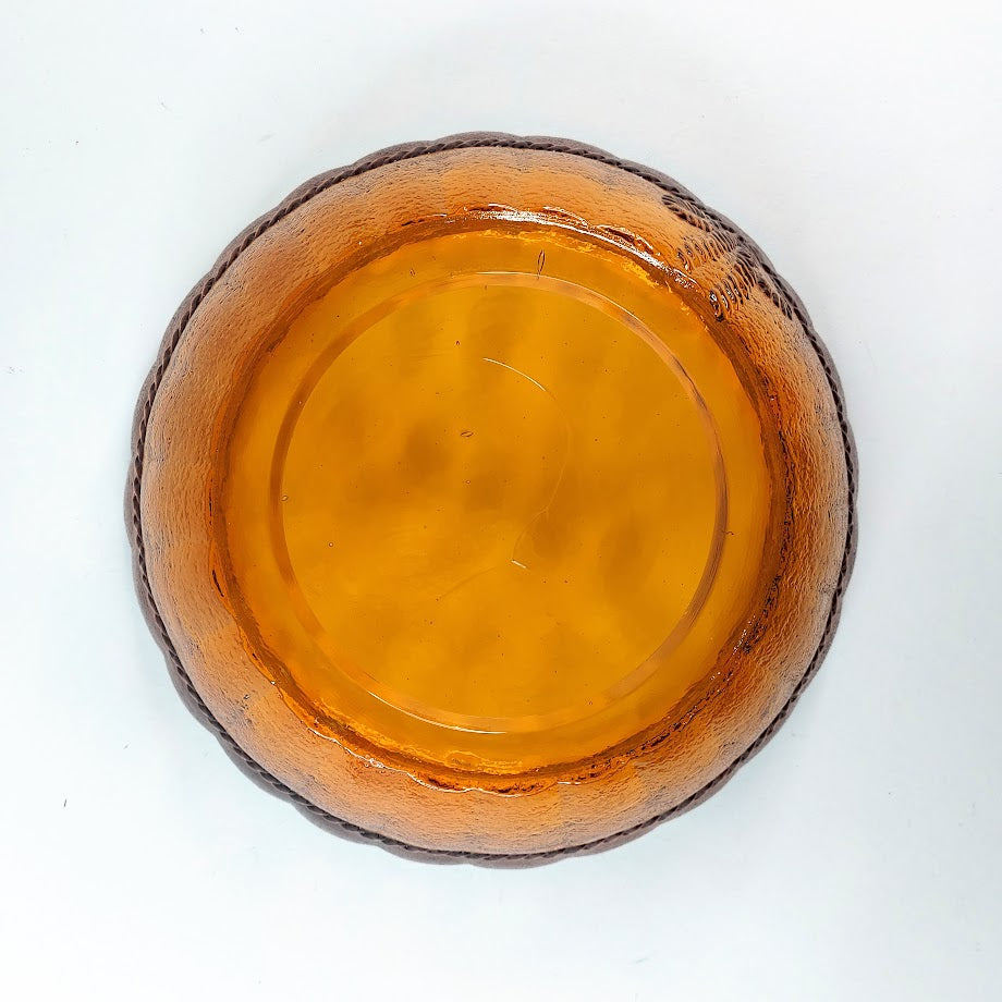 Ruskea lasikulho