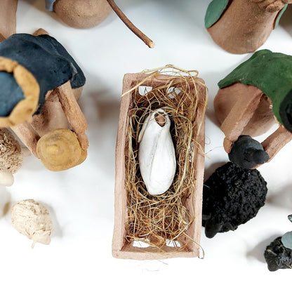 Keraaminen Jouluseimi pienoismalli