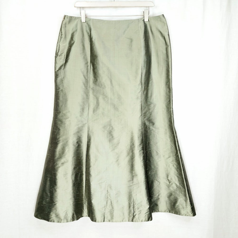 Shenina pitkä silkkihame koko 48