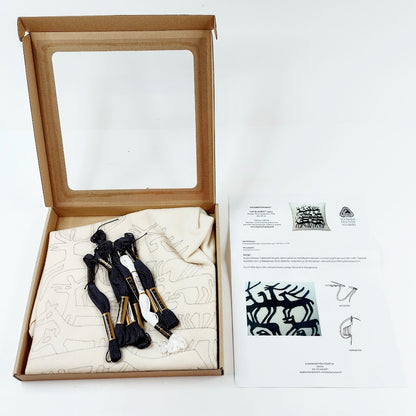 Suomen Käsityön Ystävät Lapin laumat-tyynynpäällinen kirjontatarvikkeet