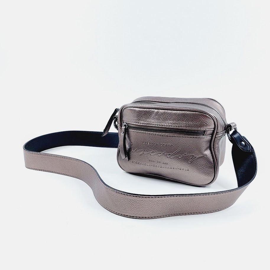 Superdry Delwen Chunky Strap crossbody laukku