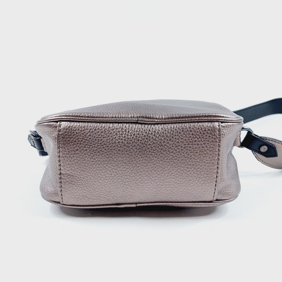 Superdry Delwen Chunky Strap crossbody laukku