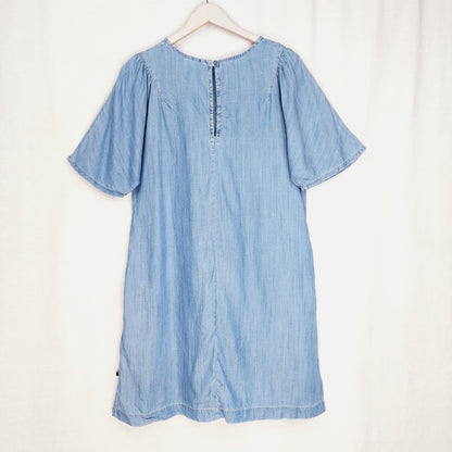 Superdry t-paitamekko koko 40