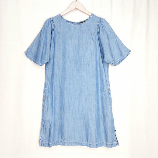 Superdry t-paitamekko koko 40