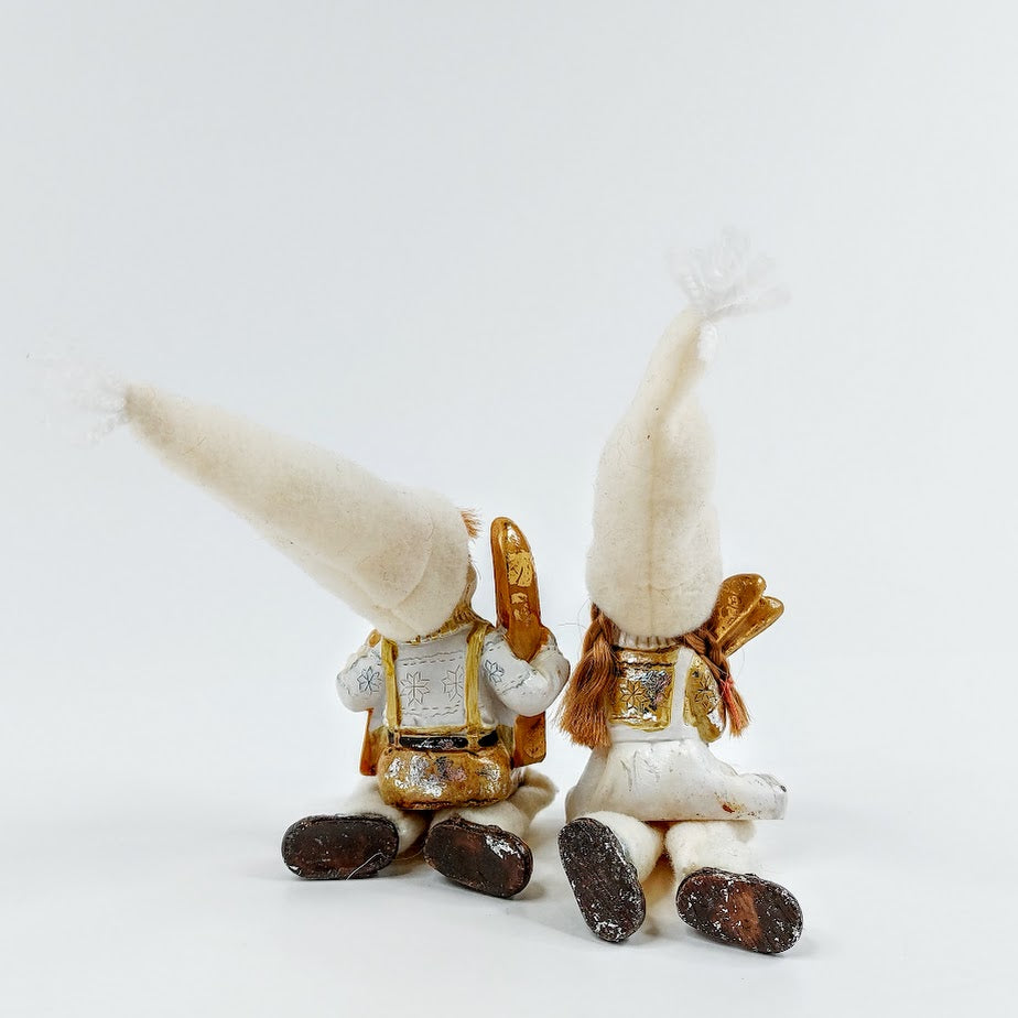 Tonttutyttö ja poika koristeet