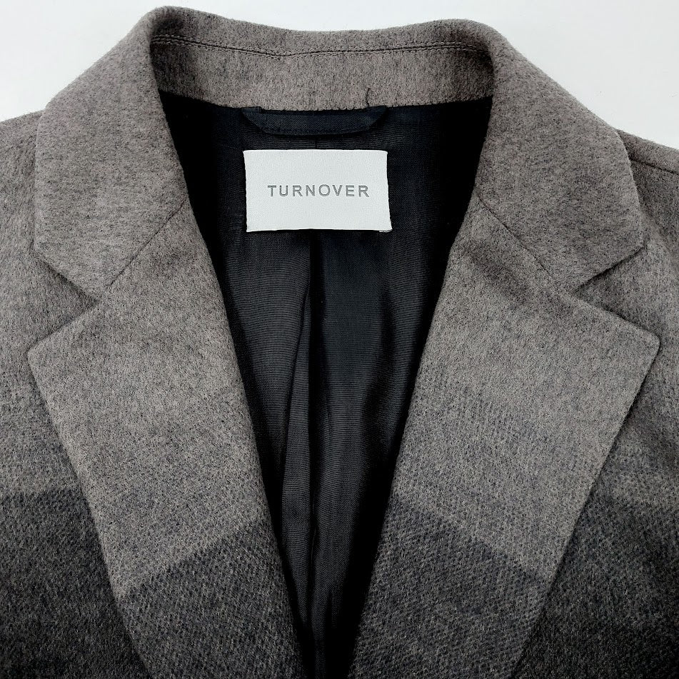 Turnover jakkupuku koko 36