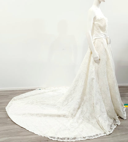 White Rose pitsihääpuku laahuksella koko 46