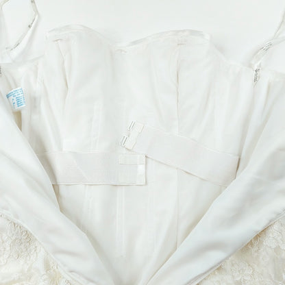 White Rose pitsihääpuku laahuksella koko 46