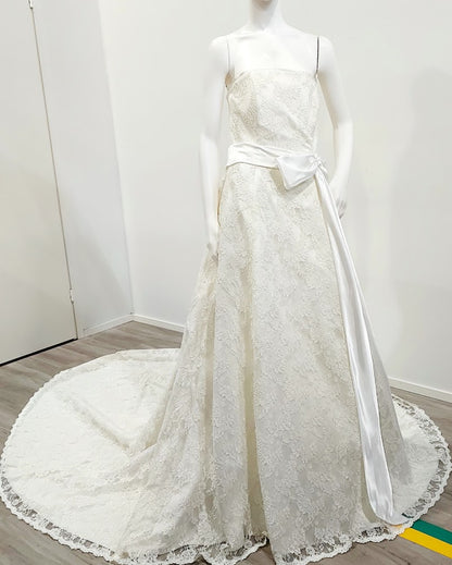 White Rose pitsihääpuku laahuksella koko 46