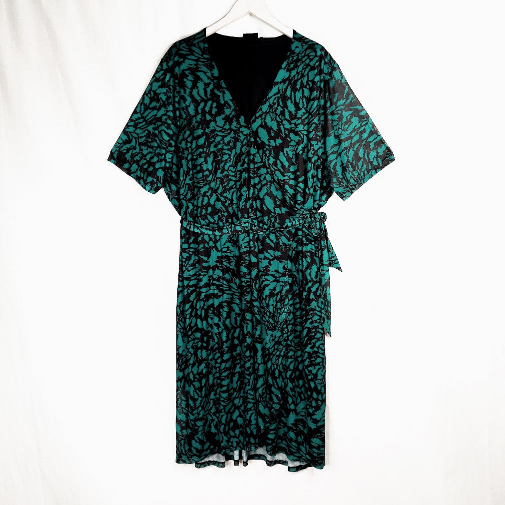 Zizzi Mesh Midi kietaisumekko koko XL