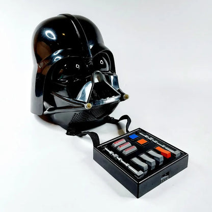 Hasbro Darth Vader puhuva kypärä 2004