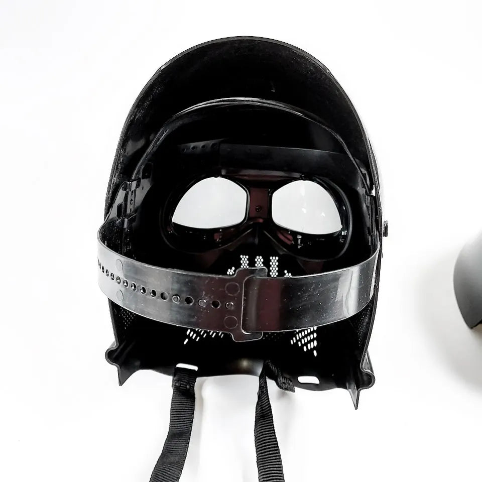 Hasbro Darth Vader puhuva kypärä 2004